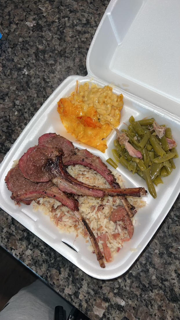 Sliced brisket meal with green beans